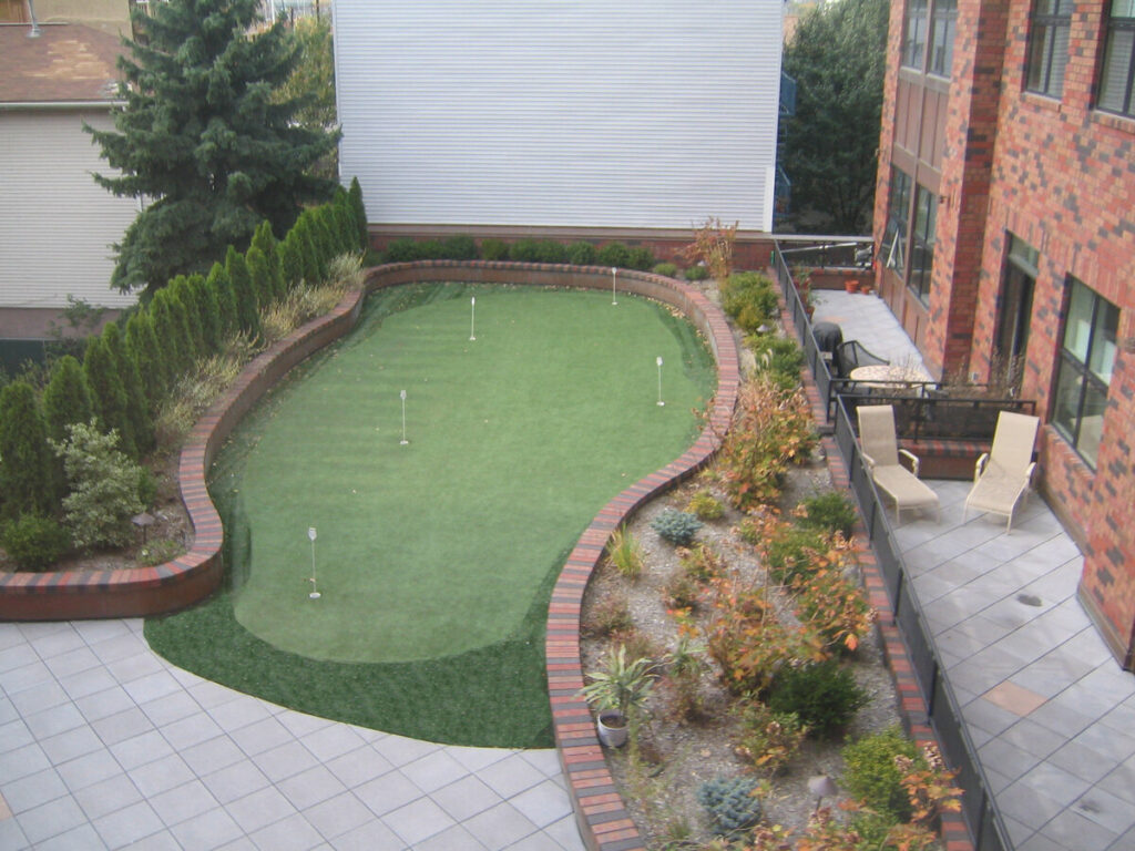 Putting Green in Courtyard Hoboken